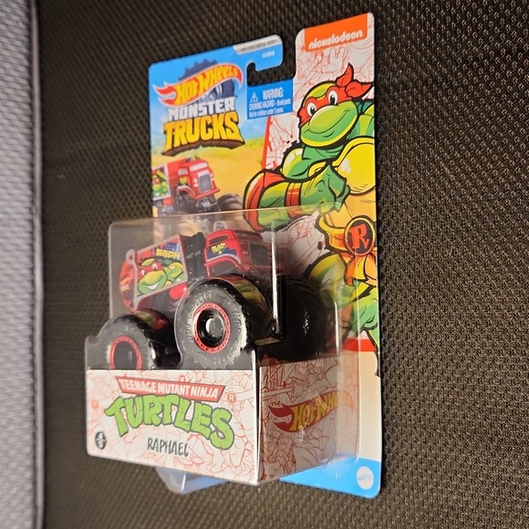 Hot Wheels Teenage Mutant Ninja Turtles Monster Truck Unopened Raphael - Picture 3 of 3